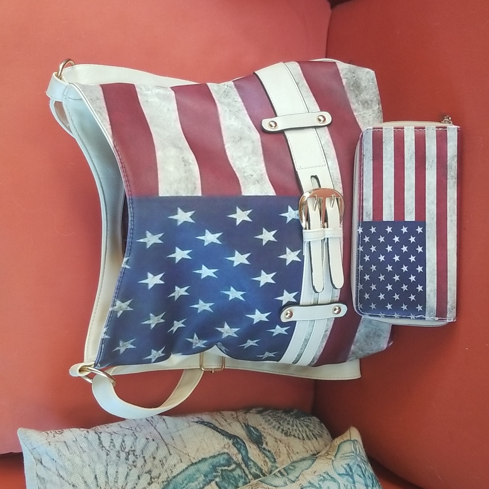 FINAL SALE💥USA🇺🇸Flag Purse & Matching Wallet Set